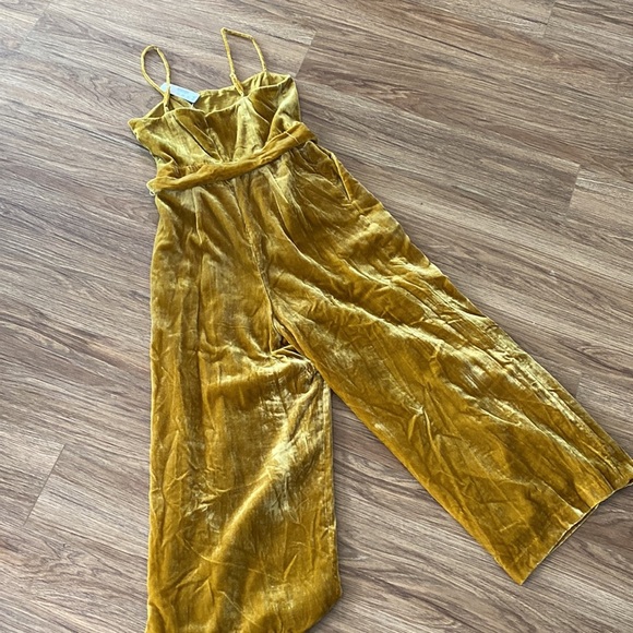 NWT J. Crew 365 Marseille Crushed Velvet mustard gold Jumpsuit size 2 whimsical - Picture 5 of 9